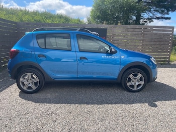 Used Dacia Sandero Stepway 2019 for sale - 79300678: Photo