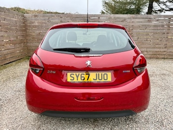 Used Peugeot 208 2017 for sale - 76202388: Photo