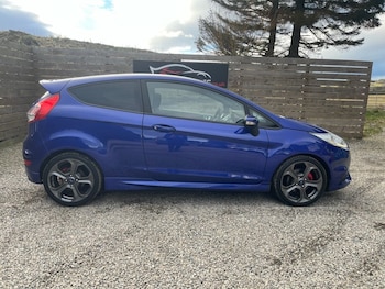 Used Ford Fiesta 2016 for sale - 77806903: Photo