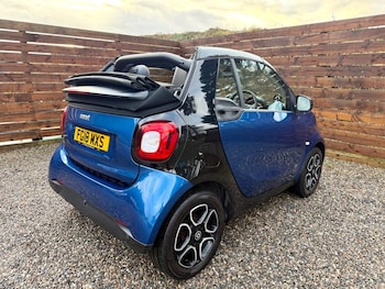 Used smart fortwo 2018 for sale - 76820852: Photo
