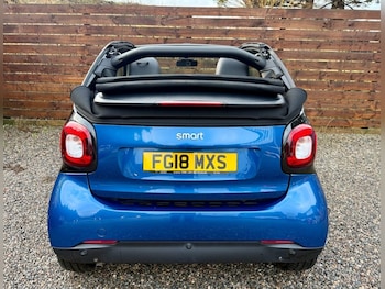 Used smart fortwo 2018 for sale - 76820852: Photo