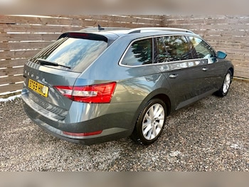 Used Skoda Superb 2019 for sale - 76617885: Photo