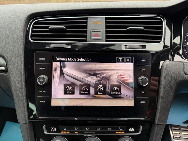 Used Volkswagen Golf 2018 for sale - 76148129: Photo 18