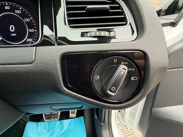 Used Volkswagen Golf 2018 for sale - 76148129: Photo 20