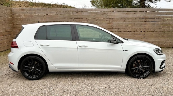 Used Volkswagen Golf 2018 for sale - 76148129: Photo 2