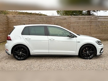 Used Volkswagen Golf 2018 for sale - 76148129: Photo 2