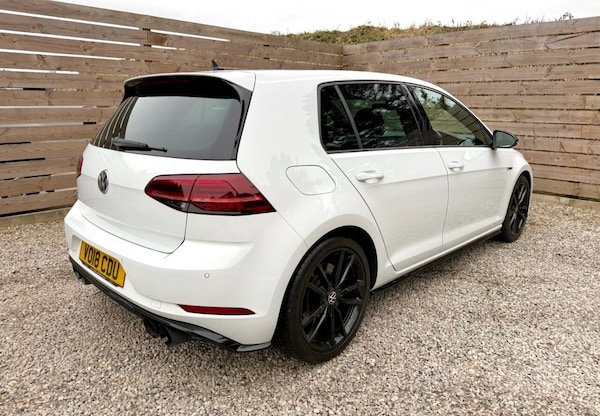 Used Volkswagen Golf 2018 for sale - 76148129: Photo 3