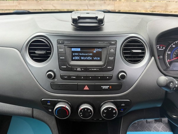 Used Hyundai i10 2017 for sale - 76304283: Photo 14