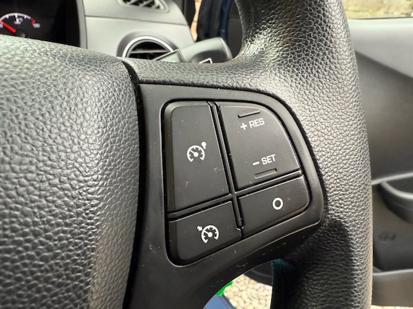 Used Hyundai i10 2017 for sale - 76304283: Photo 16