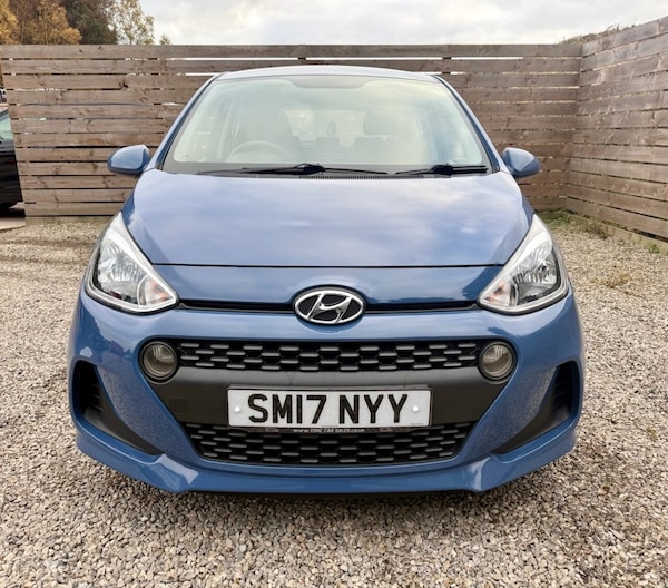Used Hyundai i10 2017 for sale - 76304283: Photo 8