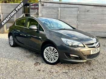 2015 (15) - 1.4i Excite Hatchback 5dr Petrol Manual Euro 6 (100 ps)