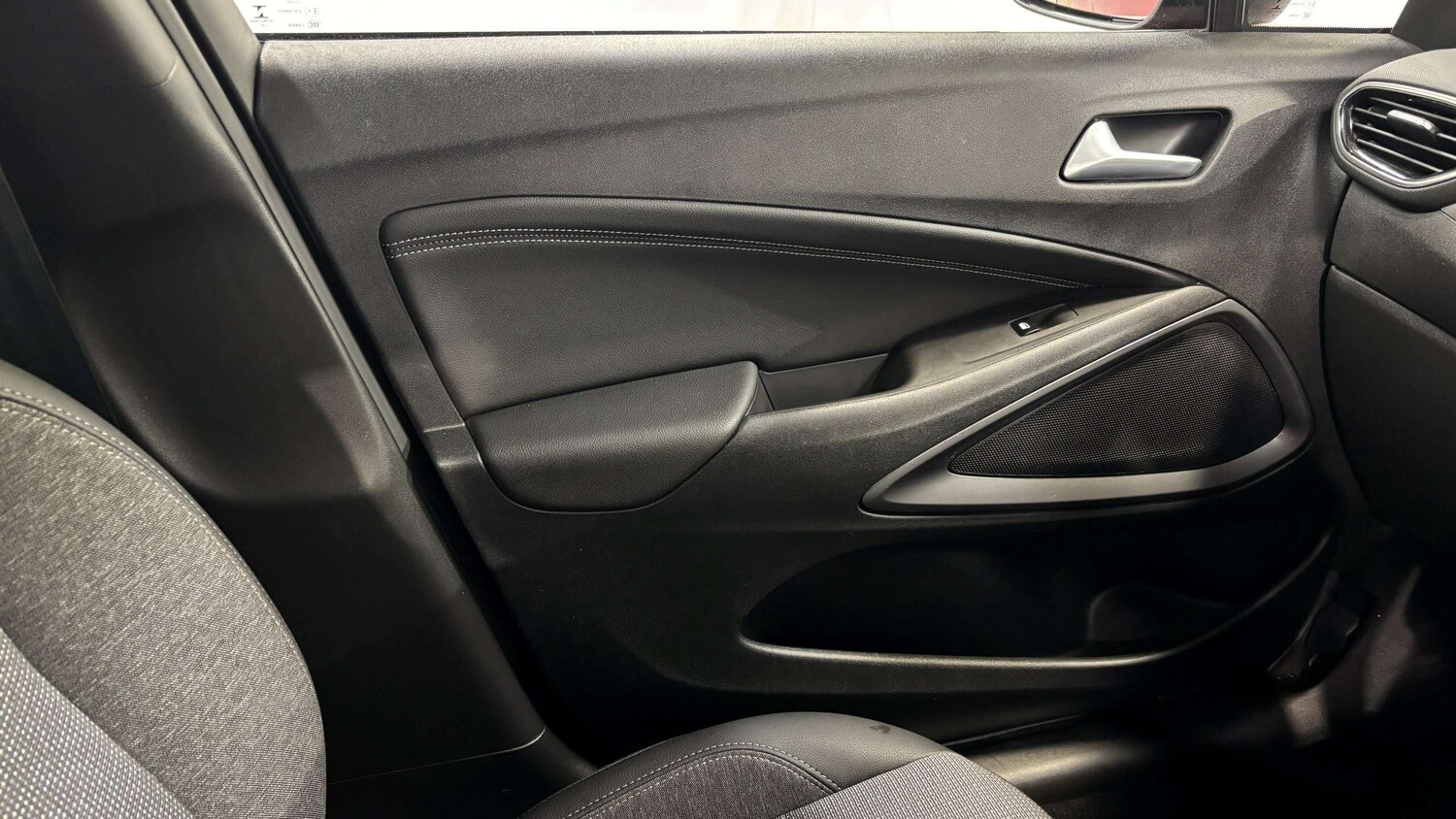 Used Vauxhall Crossland 2022 for sale - 76411363: Photo 33