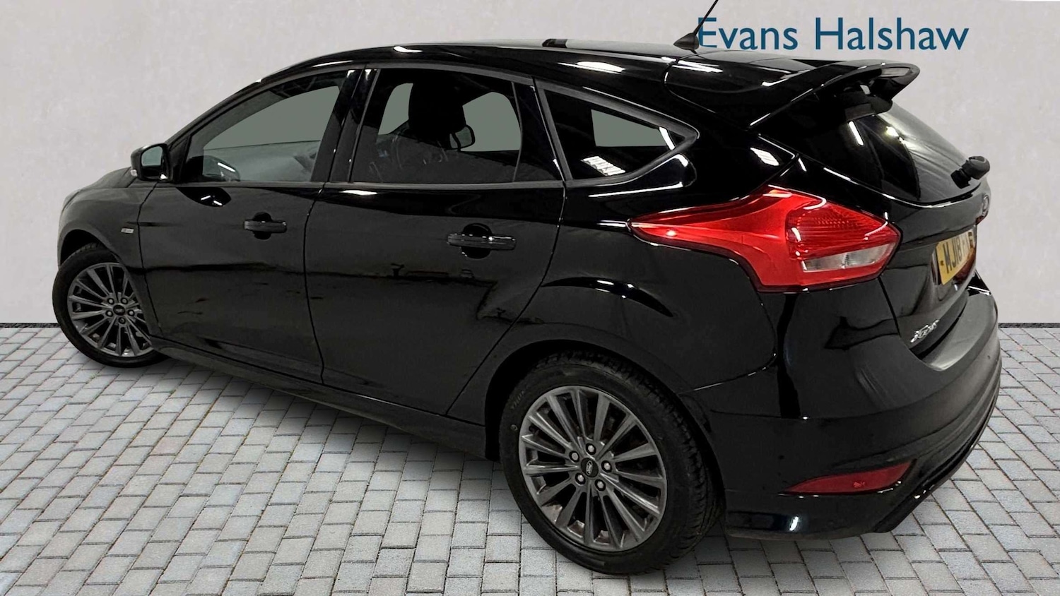 Used Ford Focus 2018 for sale - 77913967: Photo 3