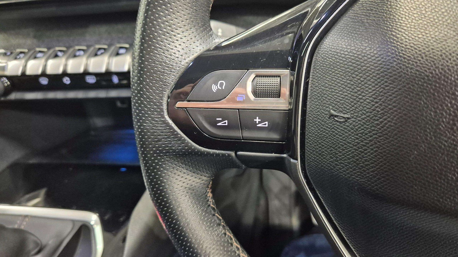 Used Peugeot 3008 2017 for sale - 77178837: Photo 22