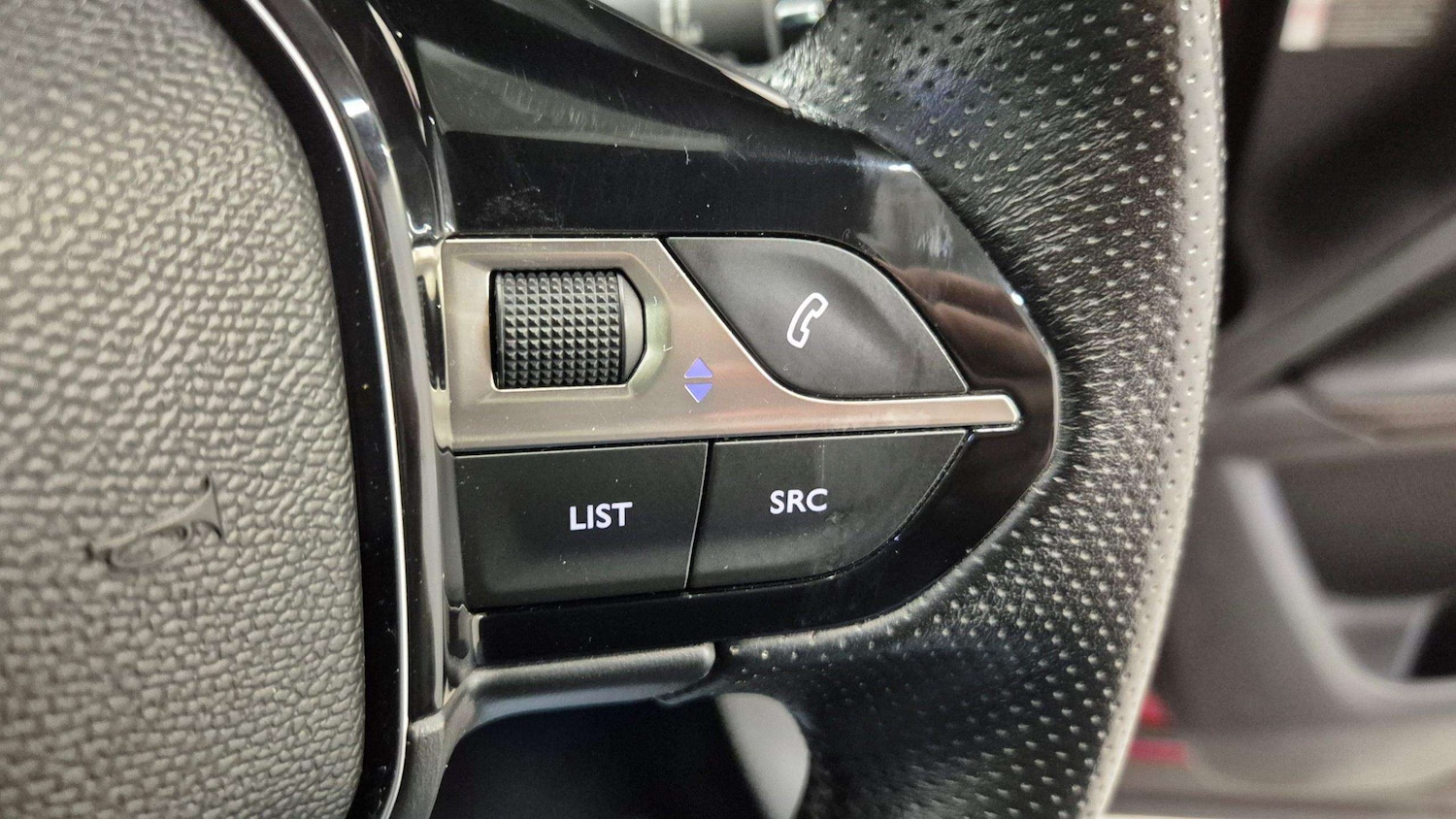 Used Peugeot 3008 2017 for sale - 77178837: Photo 23