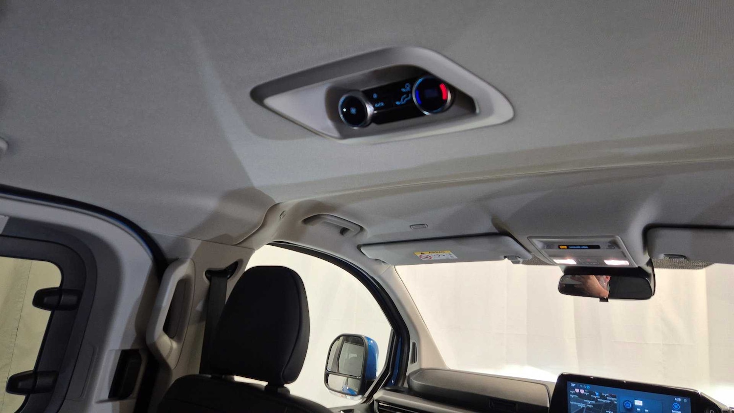 Used Ford Tourneo Custom 2025 for sale - 75742283: Photo 19
