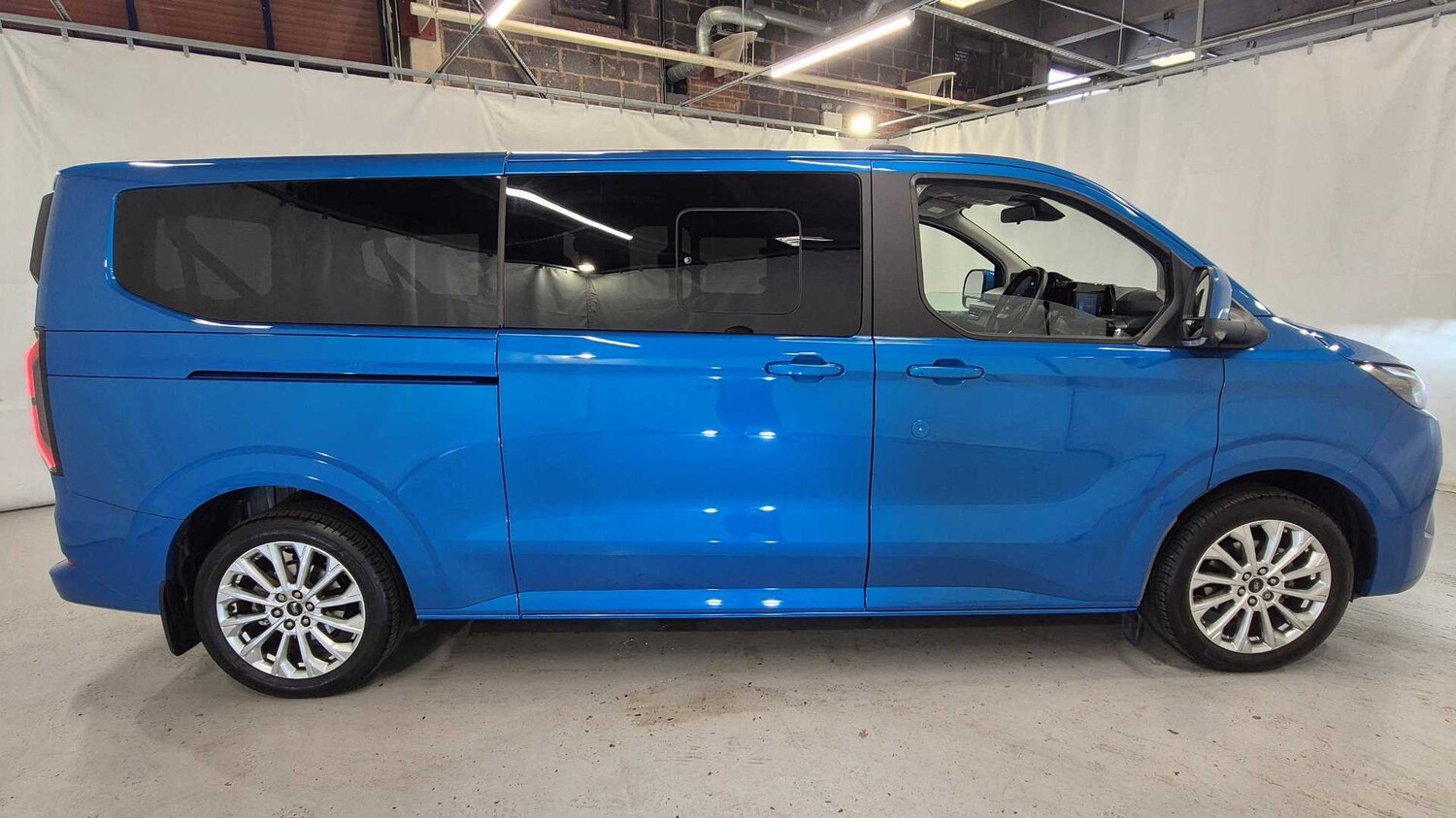 Used Ford Tourneo Custom 2025 for sale - 75742283: Photo 4