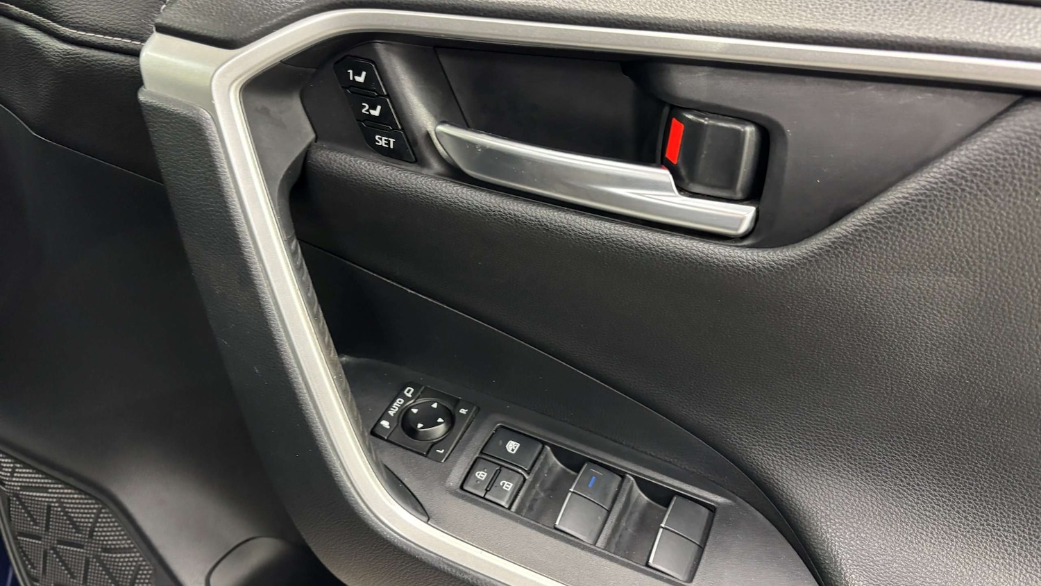 Used Toyota RAV4 2019 for sale - 77635033: Photo 20