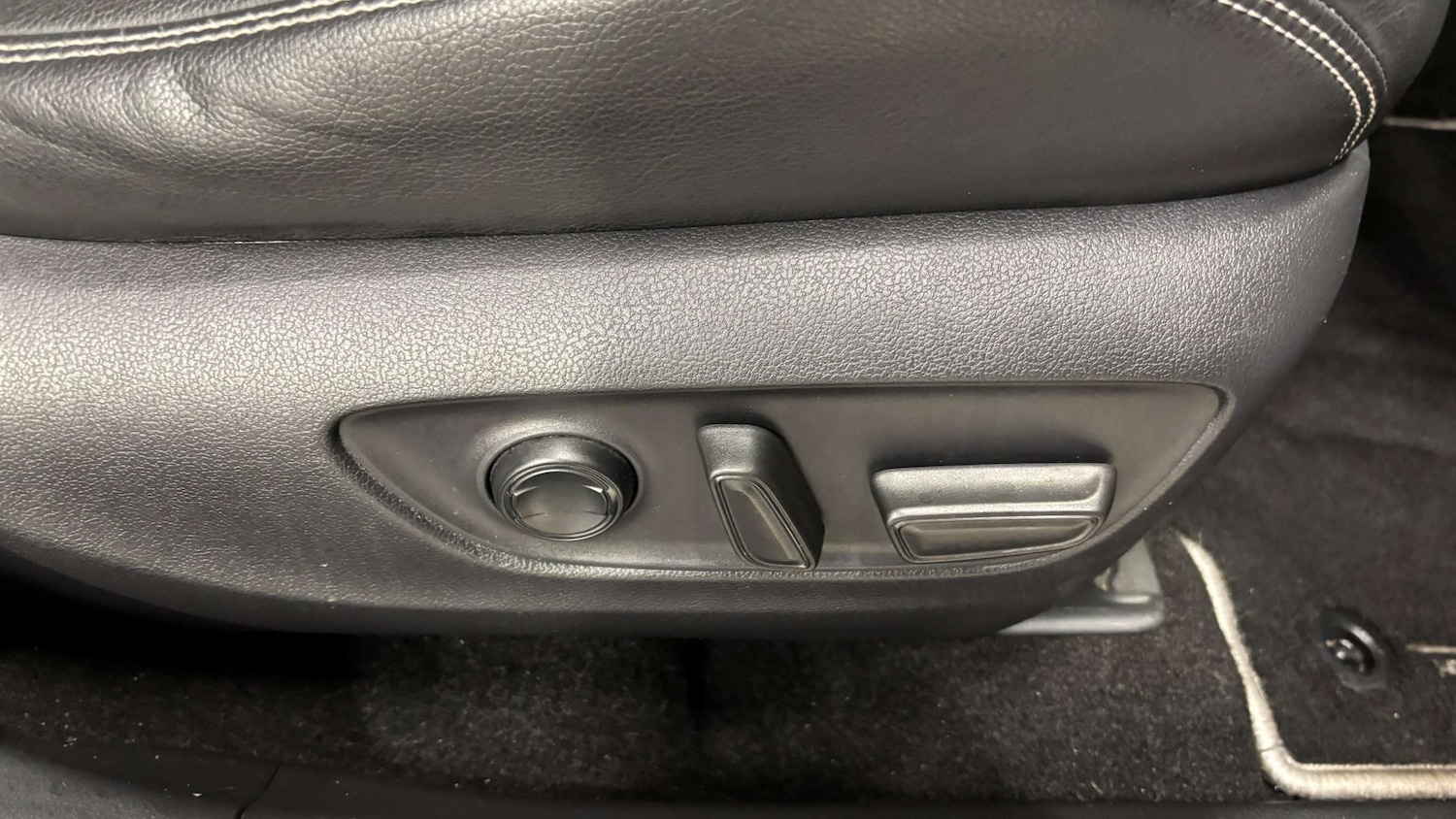 Used Toyota RAV4 2019 for sale - 77635033: Photo 21