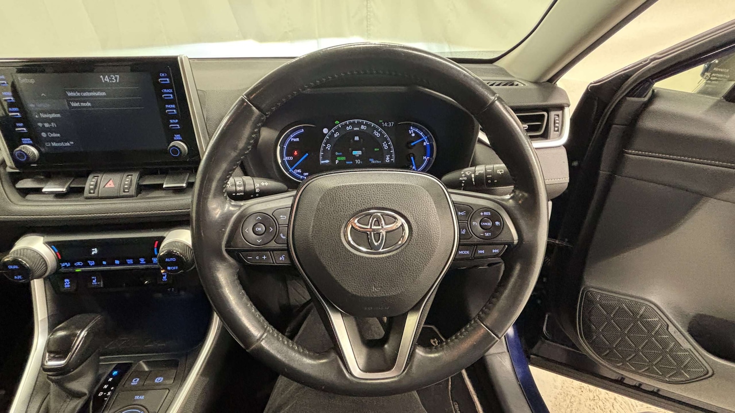 Used Toyota RAV4 2019 for sale - 77635033: Photo 22