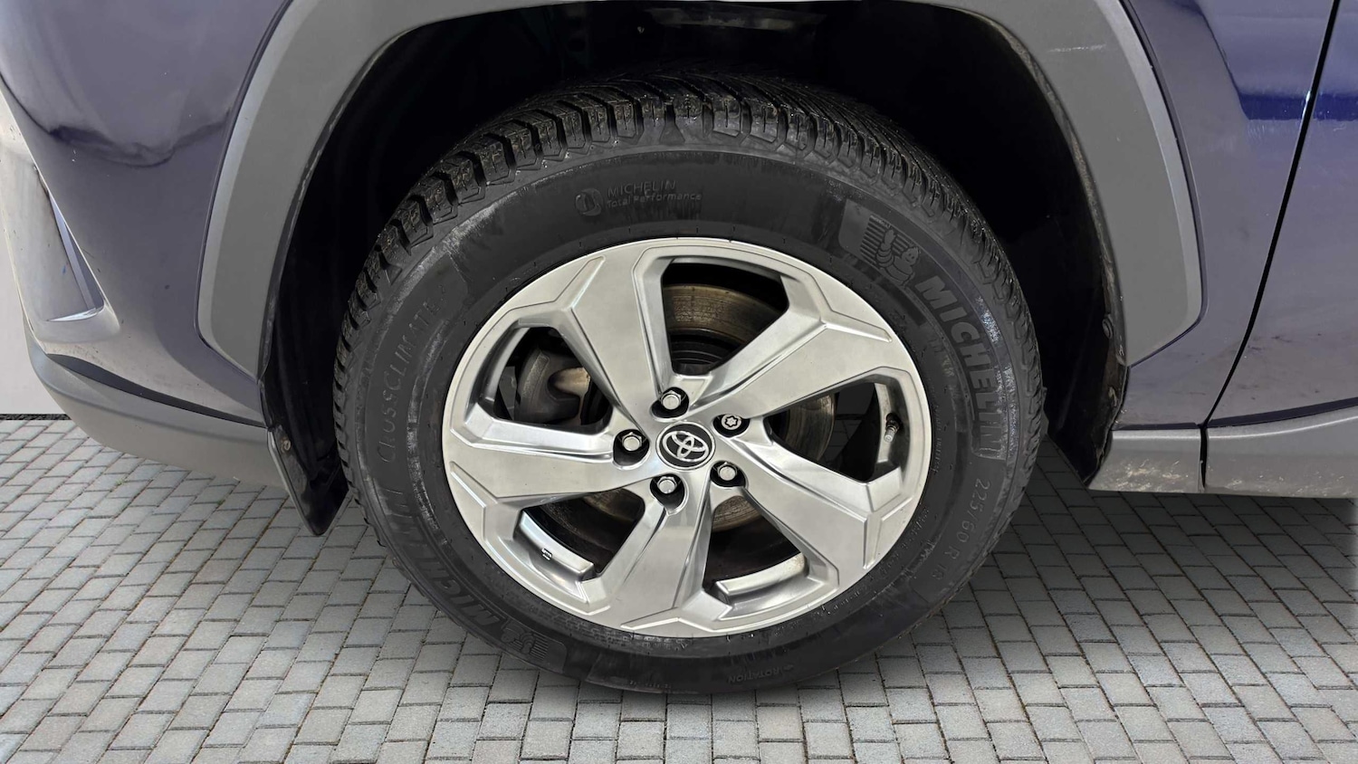 Used Toyota RAV4 2019 for sale - 77635033: Photo 9