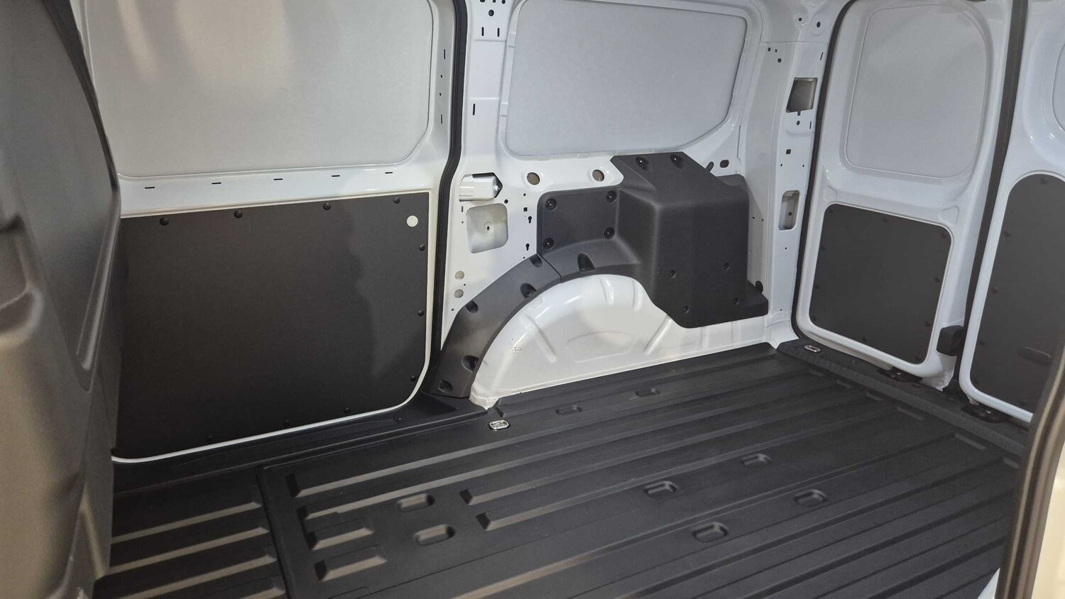 Used Ford Transit Connect 2025 for sale - 76156108: Photo 33