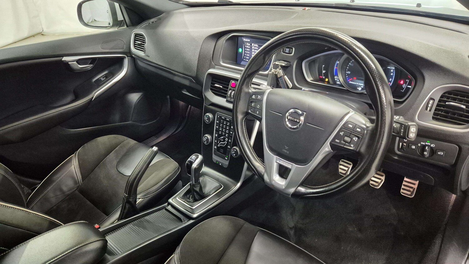 Used Volvo V40 2017 for sale - 75592287: Photo 13