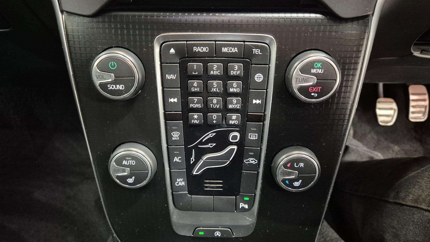 Used Volvo V40 2017 for sale - 75592287: Photo 28