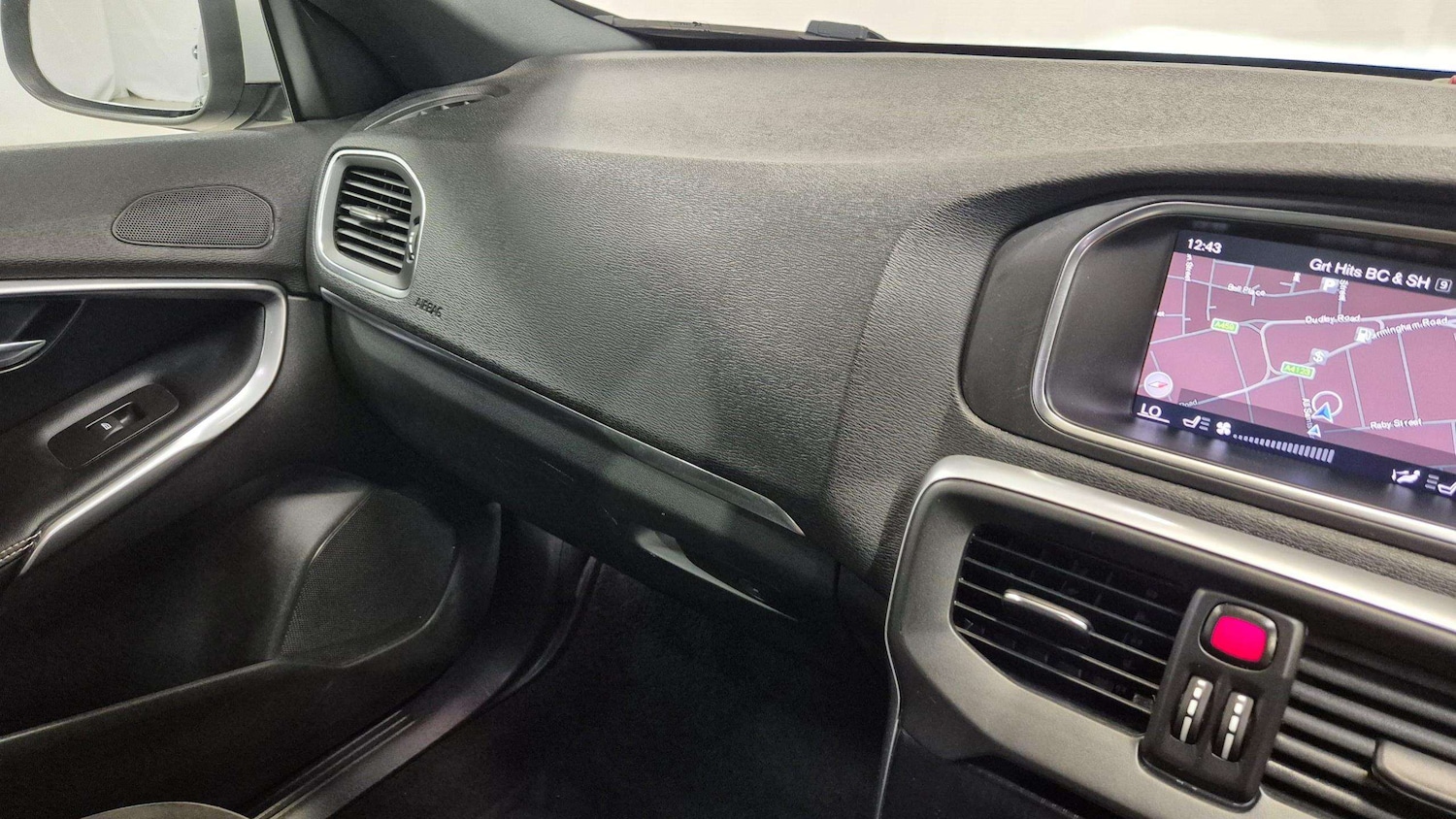 Used Volvo V40 2017 for sale - 75592287: Photo 31