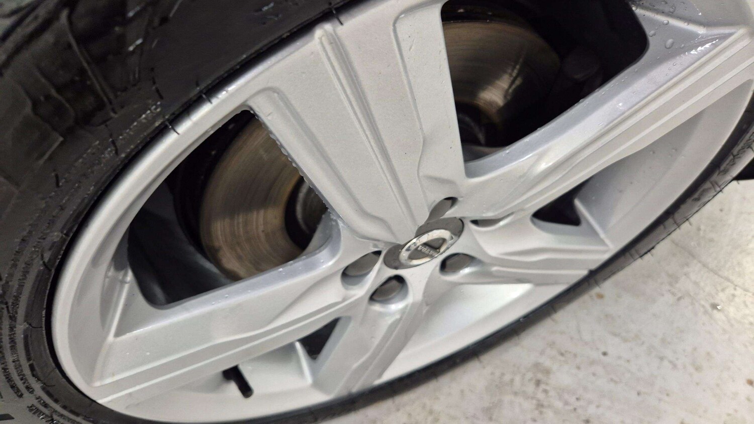 Used Volvo V40 2017 for sale - 75592287: Photo 33