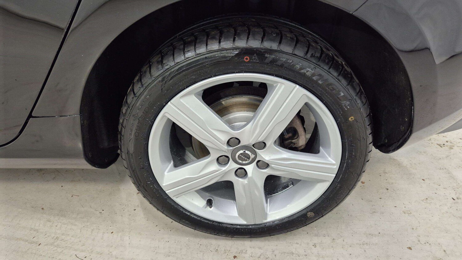 Used Volvo V40 2017 for sale - 75592287: Photo 8