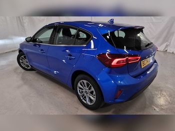 Used Ford Focus 2025 for sale - 76298466: Photo 2