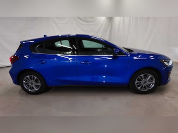 Used Ford Focus 2025 for sale - 76298466: Photo 4