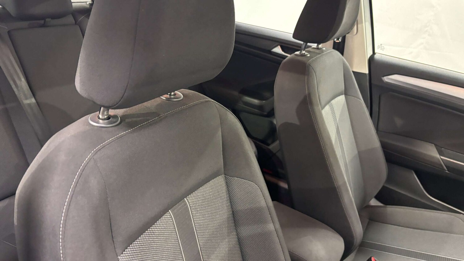 Used Volkswagen T-Roc 2022 for sale - 76705170: Photo 14