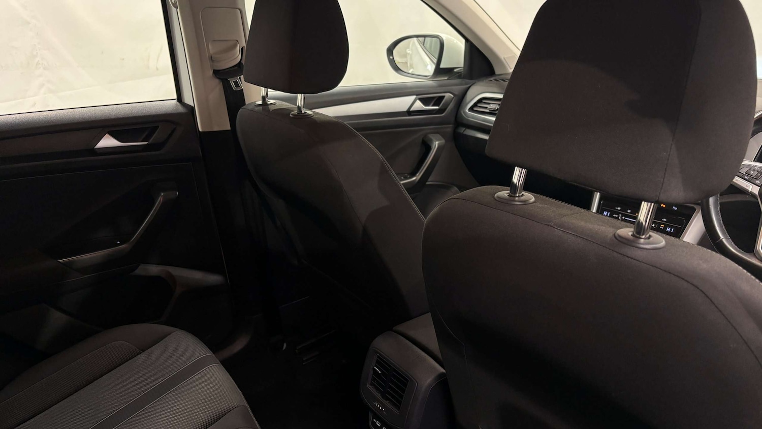 Used Volkswagen T-Roc 2022 for sale - 76705170: Photo 16