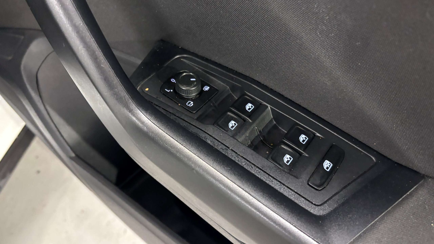 Used Volkswagen T-Roc 2022 for sale - 76705170: Photo 19