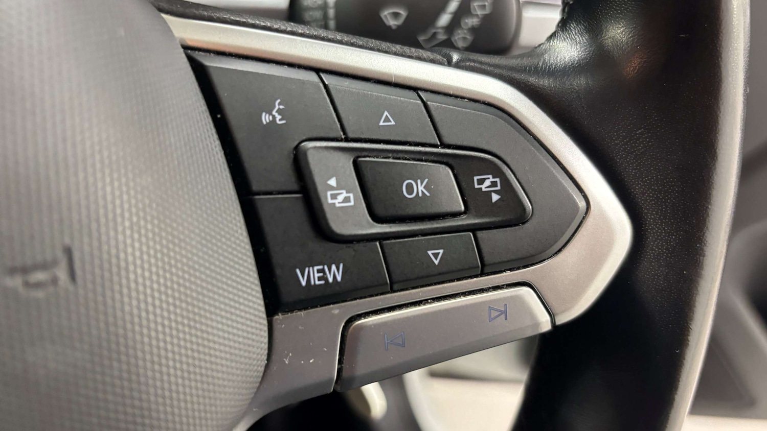 Used Volkswagen T-Roc 2022 for sale - 76705170: Photo 24