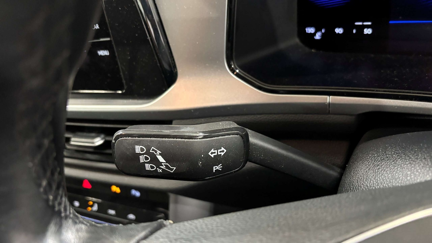 Used Volkswagen T-Roc 2022 for sale - 76705170: Photo 26