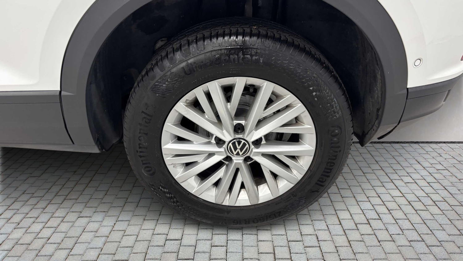 Used Volkswagen T-Roc 2022 for sale - 76705170: Photo 8