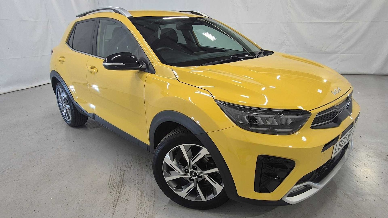 Used Kia Stonic 2023 for sale - 77099592: Photo 1