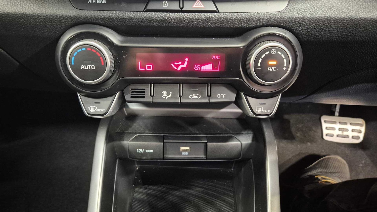 Used Kia Stonic 2023 for sale - 77099592: Photo 28