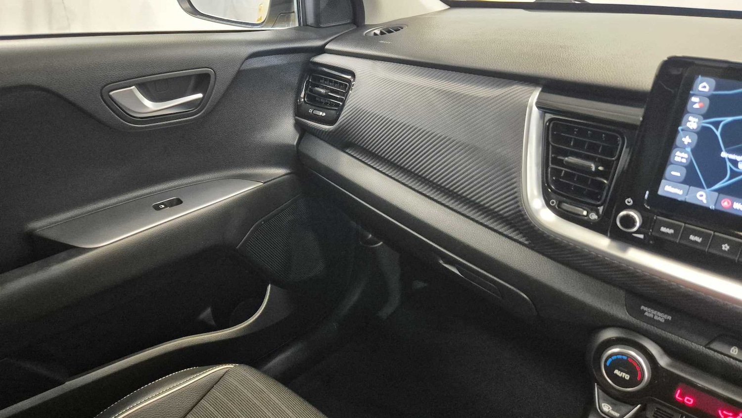 Used Kia Stonic 2023 for sale - 77099592: Photo 32