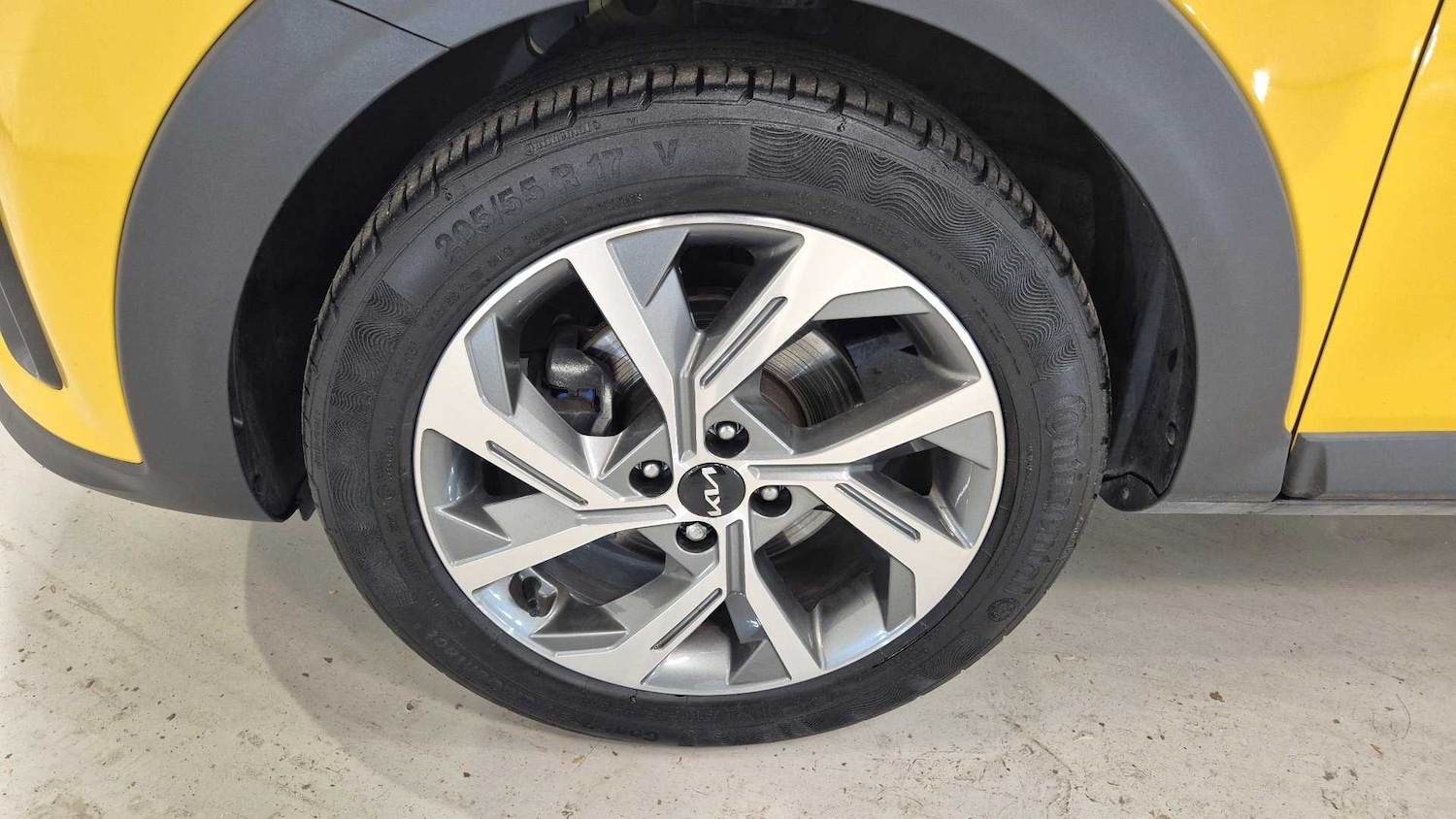 Used Kia Stonic 2023 for sale - 77099592: Photo 9