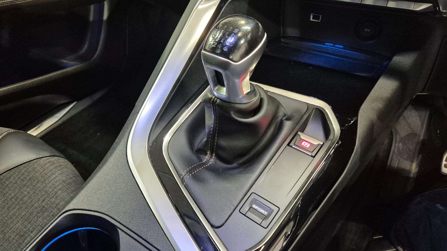 Used Peugeot 3008 2017 for sale - 76610477: Photo 26