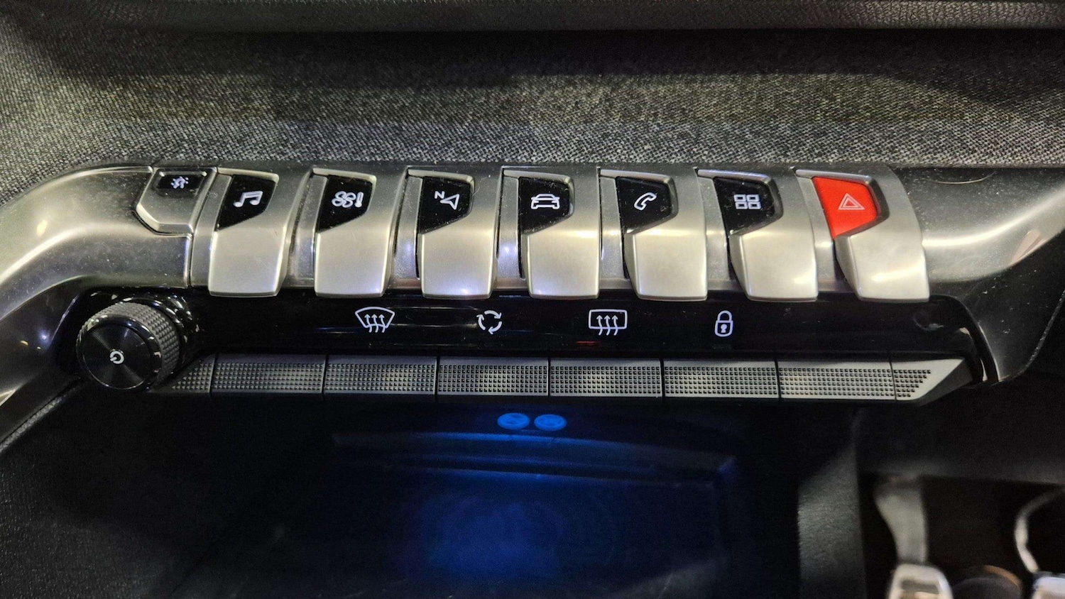 Used Peugeot 3008 2017 for sale - 76610477: Photo 27