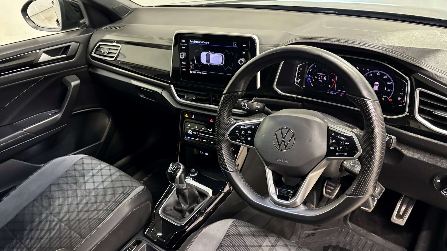 Used Volkswagen T-Roc 2023 for sale - 77648804: Photo 14