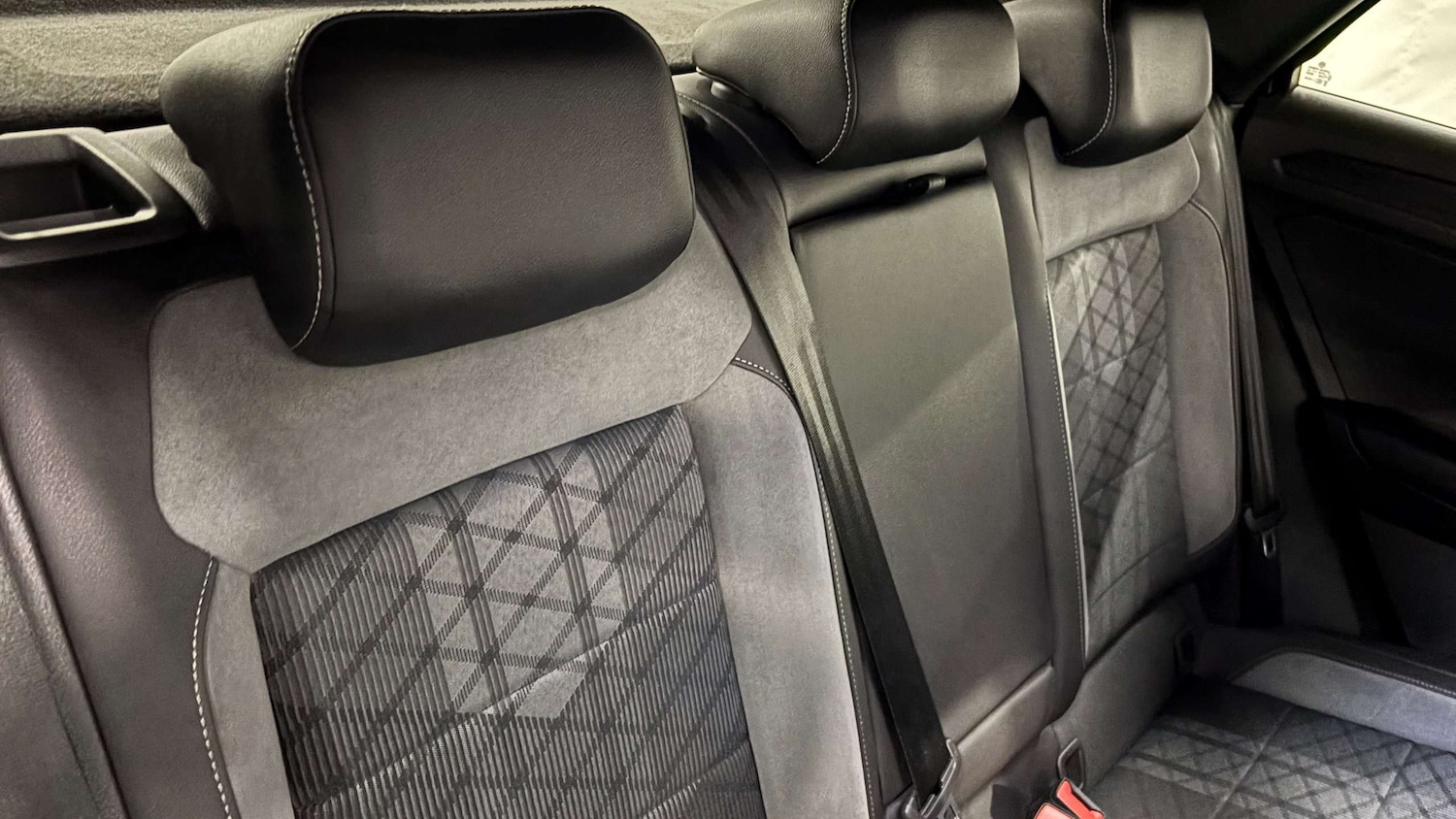 Used Volkswagen T-Roc 2023 for sale - 77648804: Photo 16