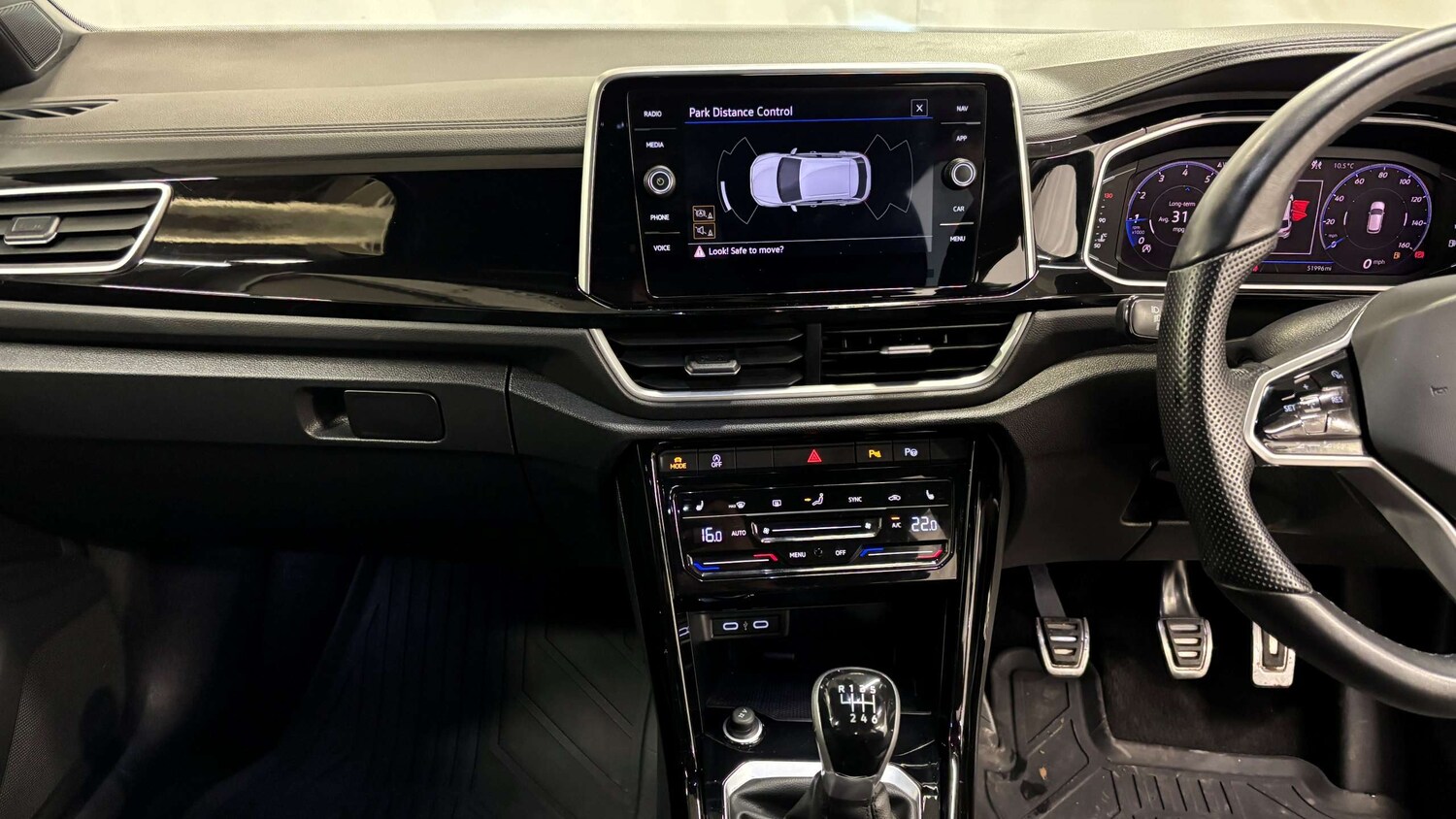 Used Volkswagen T-Roc 2023 for sale - 77648804: Photo 17