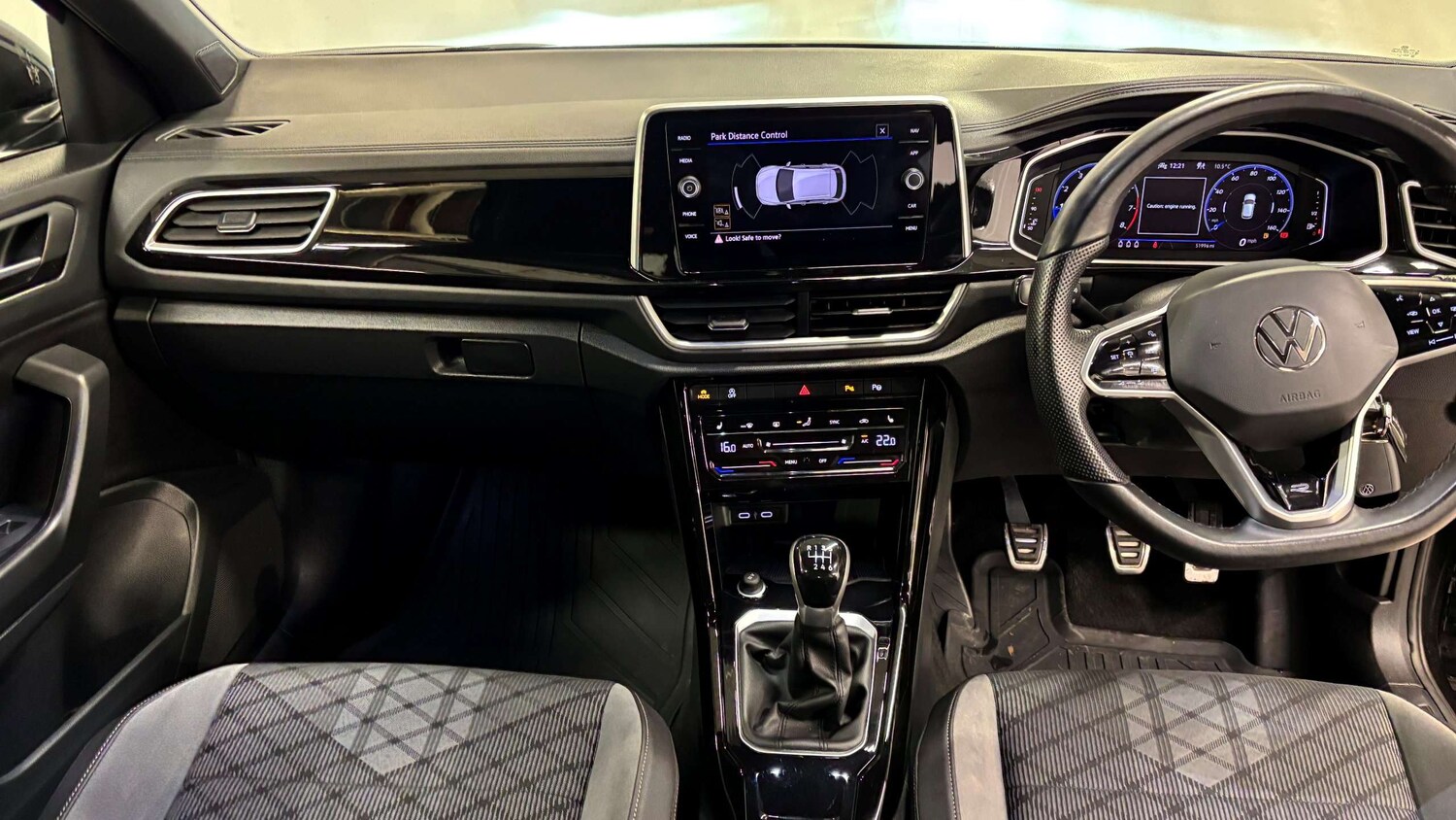 Used Volkswagen T-Roc 2023 for sale - 77648804: Photo 18