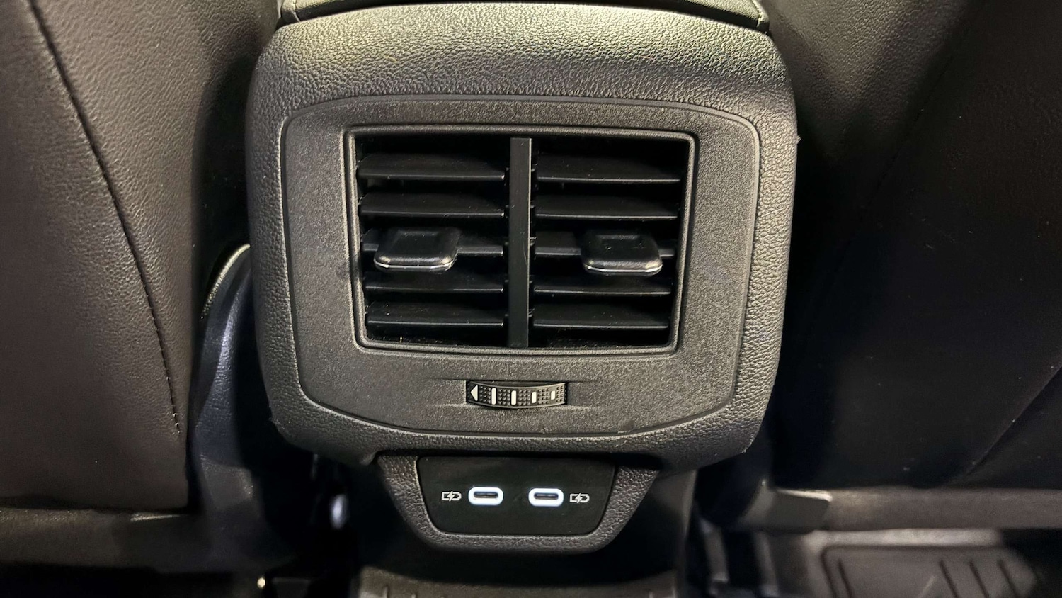 Used Volkswagen T-Roc 2023 for sale - 77648804: Photo 19